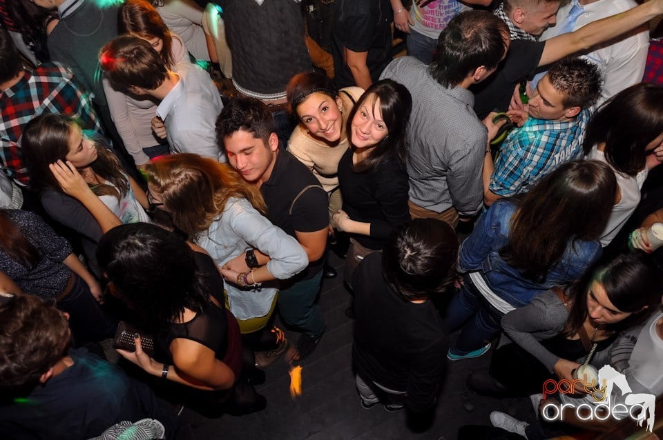 Party în Zulu Caffe, Zulu Caffe