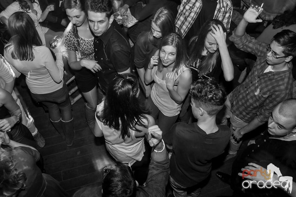 Party în Zulu Caffe, Zulu Caffe