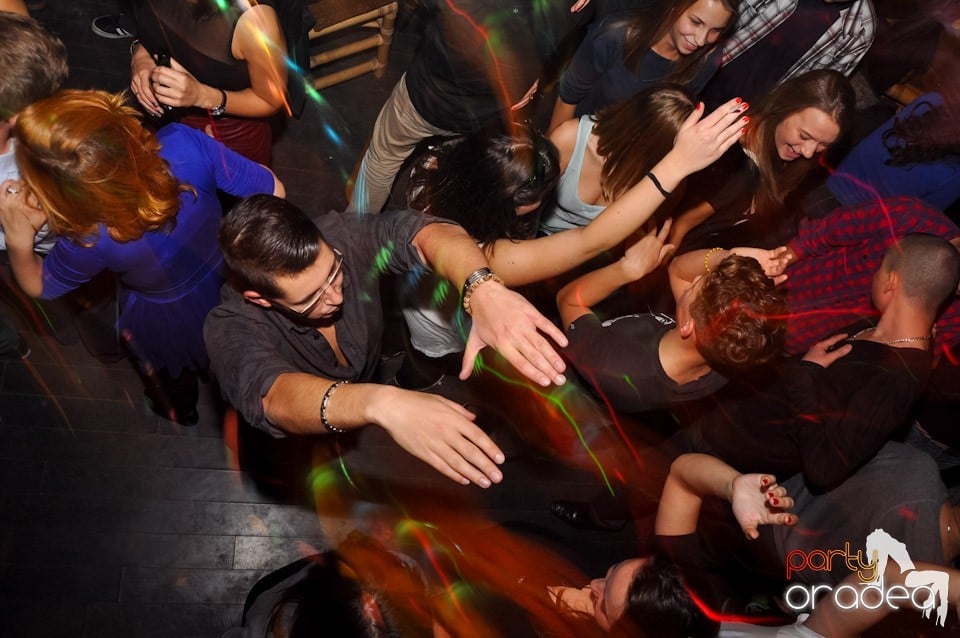 Party în Zulu Caffe, Zulu Caffe