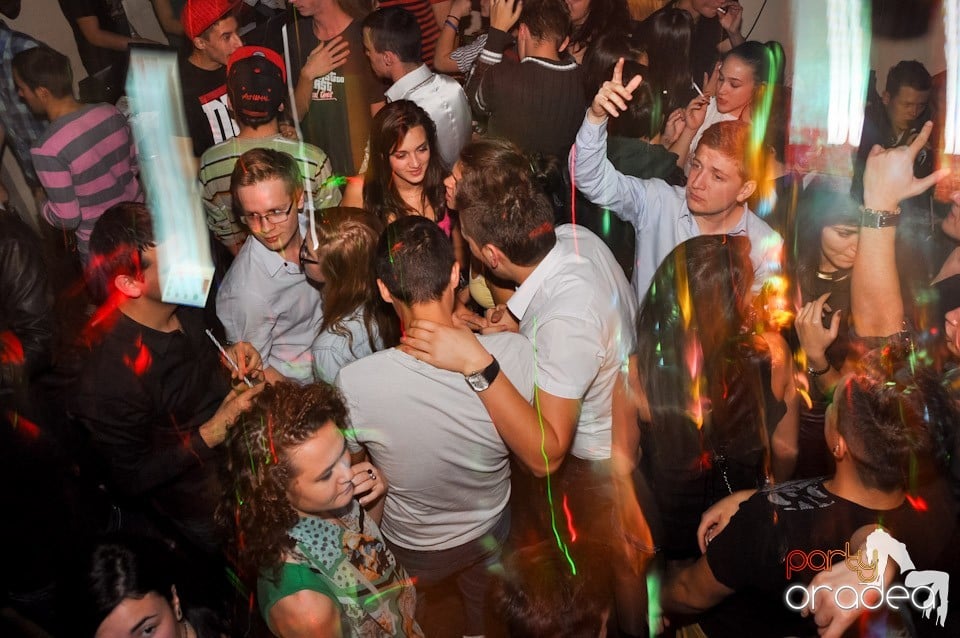 Party în Zulu Caffe, Zulu Caffe