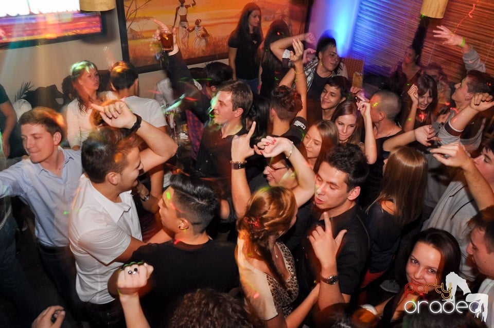 Party în Zulu Caffe, Zulu Caffe