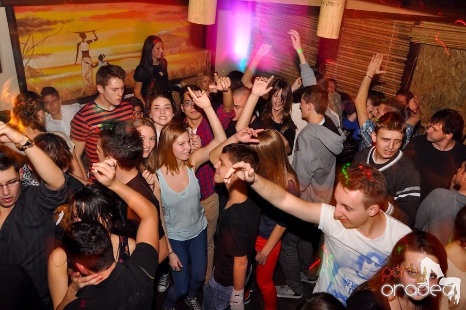 Party în Zulu Caffe, Zulu Caffe