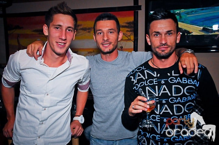 Party în Zulu Caffe, Zulu Caffe