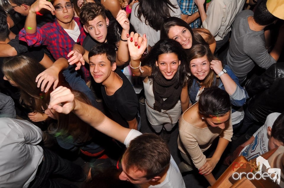 Party în Zulu Caffe, Zulu Caffe