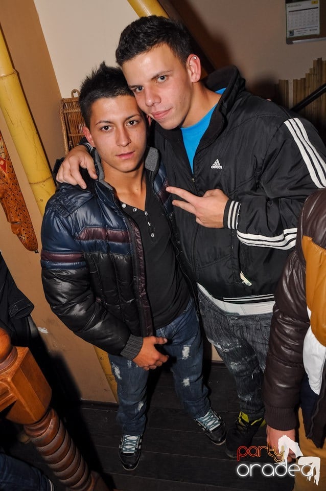 Party în Zulu Caffe, Zulu Caffe