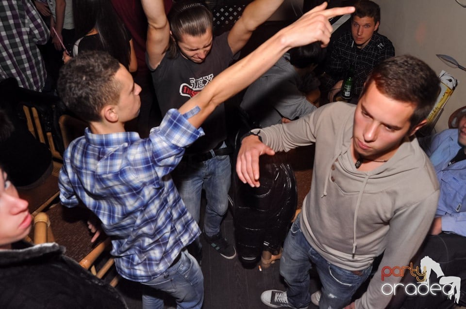 Party în Zulu Caffe, Zulu Caffe