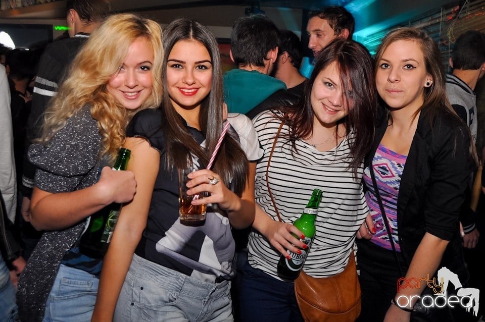 Party în Zulu Caffe, Zulu Caffe