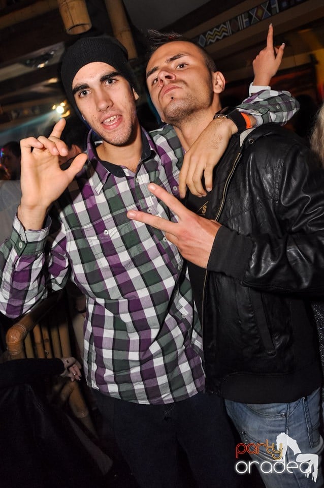 Party în Zulu Caffe, Zulu Caffe