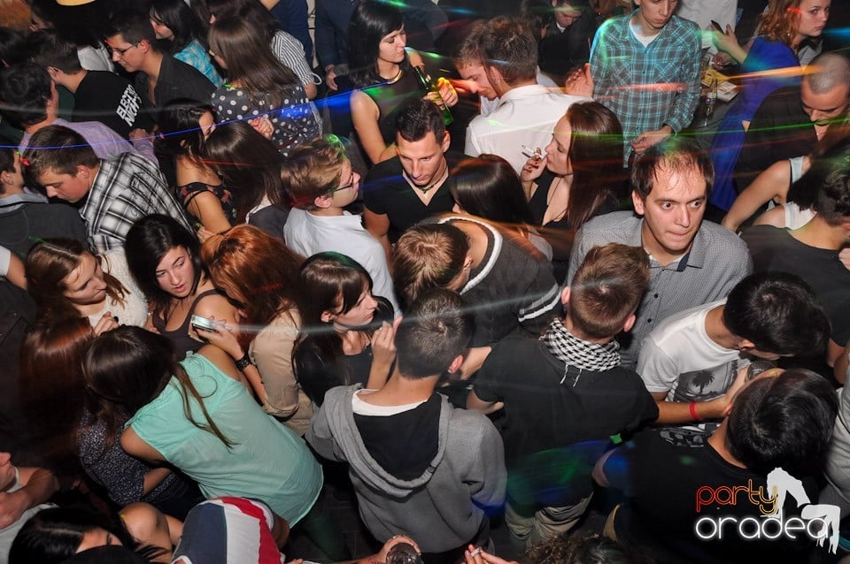 Party în Zulu Caffe, Zulu Caffe