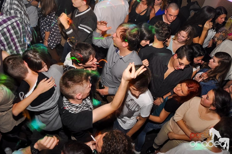 Party în Zulu Caffe, Zulu Caffe