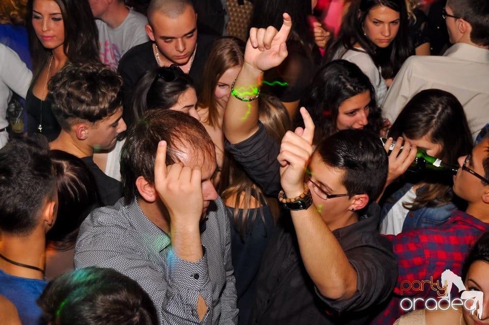 Party în Zulu Caffe, Zulu Caffe