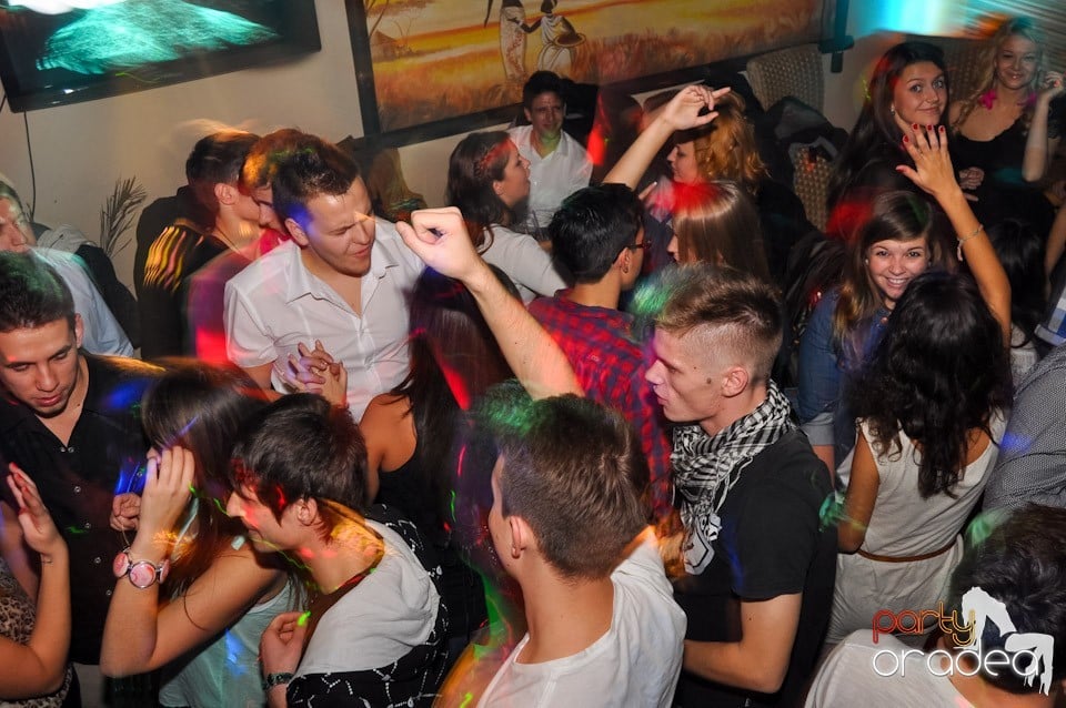 Party în Zulu Caffe, Zulu Caffe