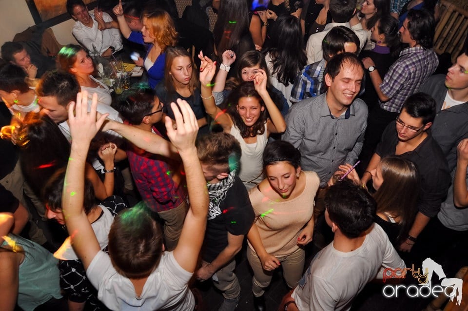 Party în Zulu Caffe, Zulu Caffe