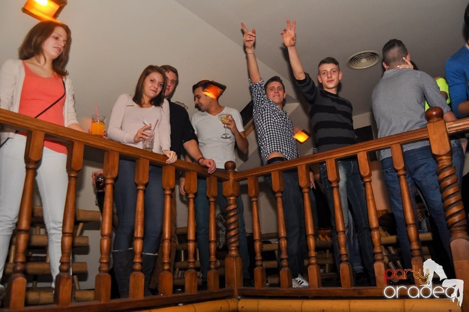 Party în Zulu Caffe, Zulu Caffe