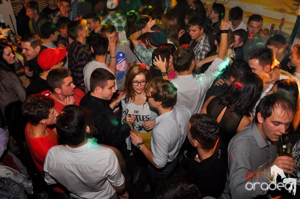 Party în Zulu Caffe, Zulu Caffe