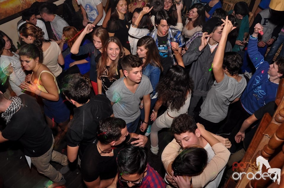 Party în Zulu Caffe, Zulu Caffe