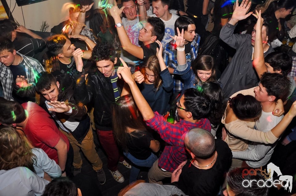 Party în Zulu Caffe, Zulu Caffe