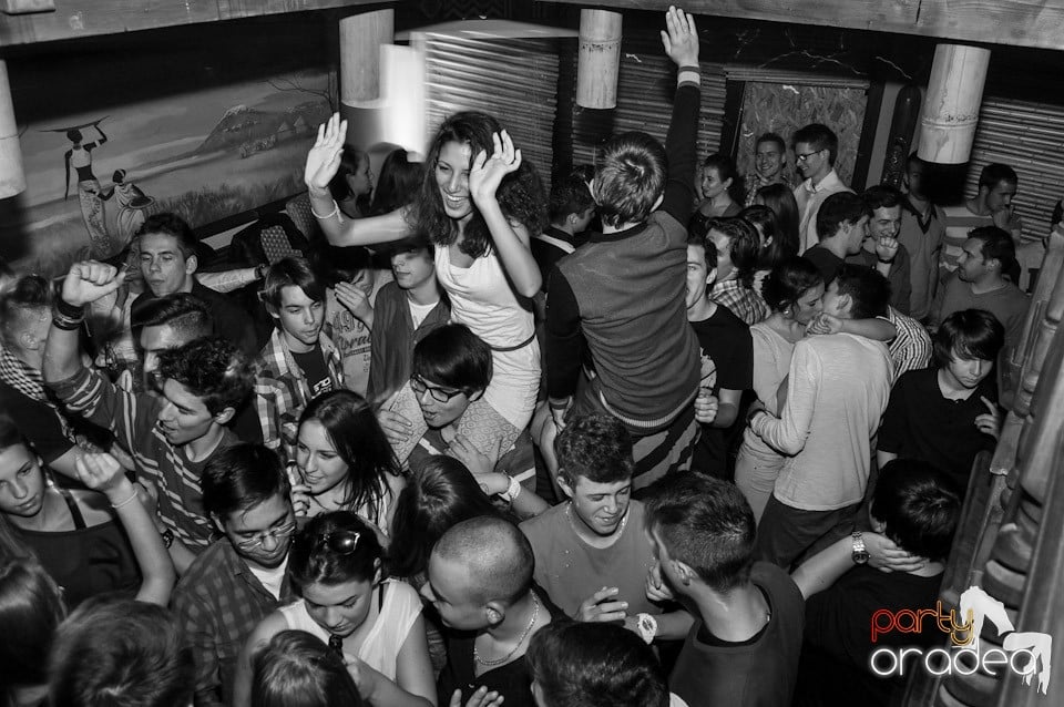 Party în Zulu Caffe, Zulu Caffe