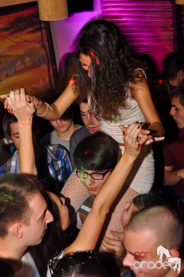 Party în Zulu Caffe, Zulu Caffe