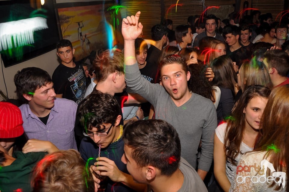 Party în Zulu Caffe, Zulu Caffe