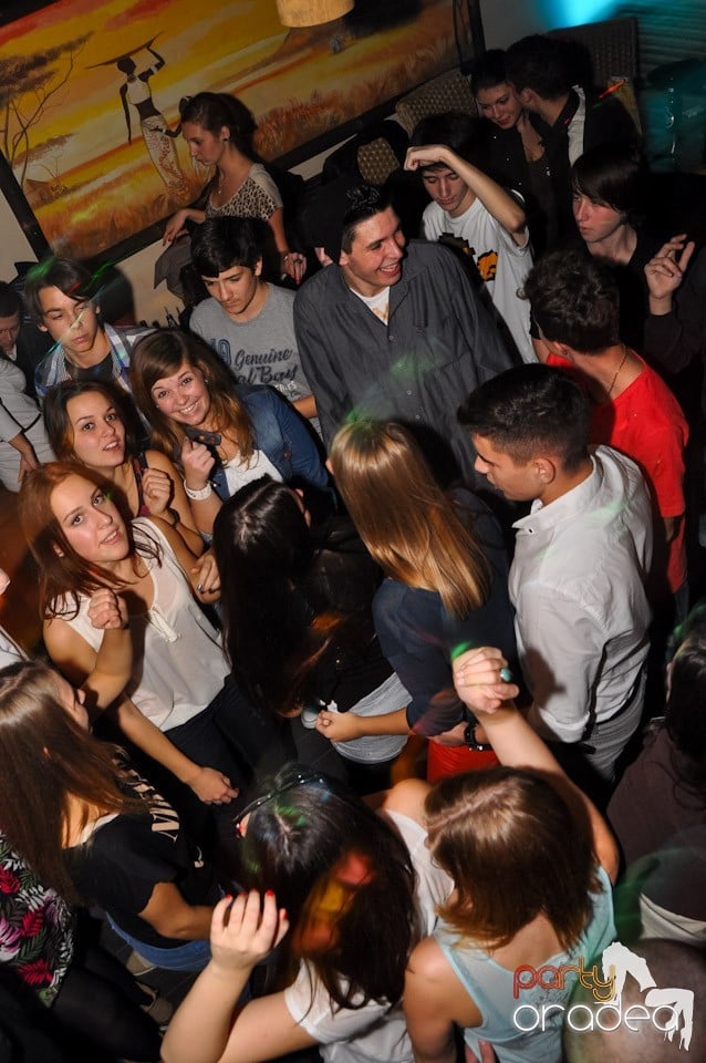 Party în Zulu Caffe, Zulu Caffe