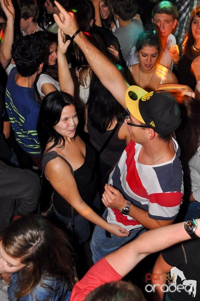 Party în Zulu Caffe, Zulu Caffe