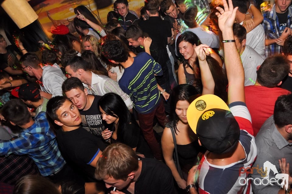 Party în Zulu Caffe, Zulu Caffe