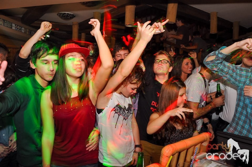 Party în Zulu Caffe, Zulu Caffe