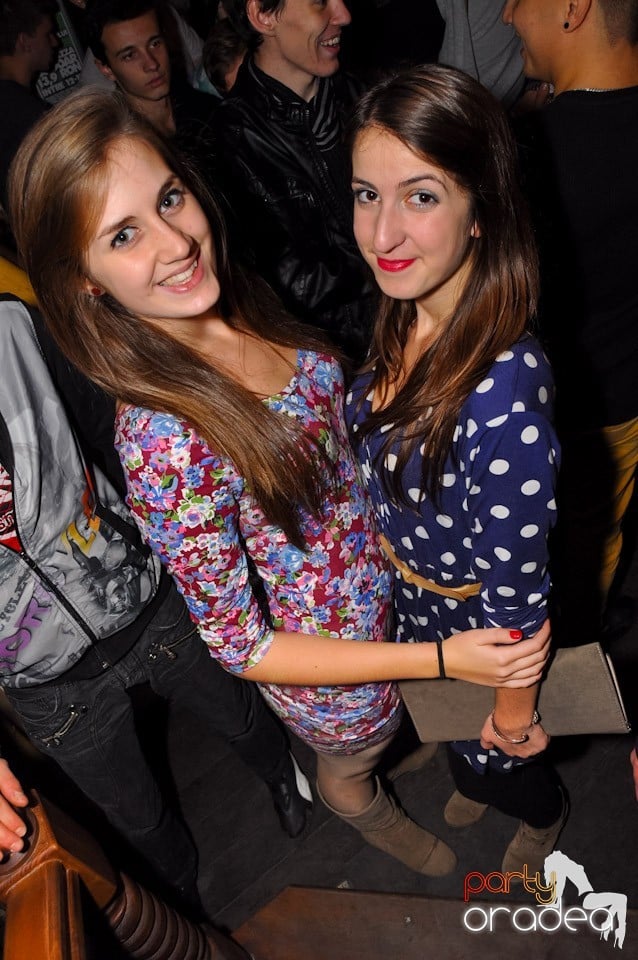 Party în Zulu Caffe, Zulu Caffe