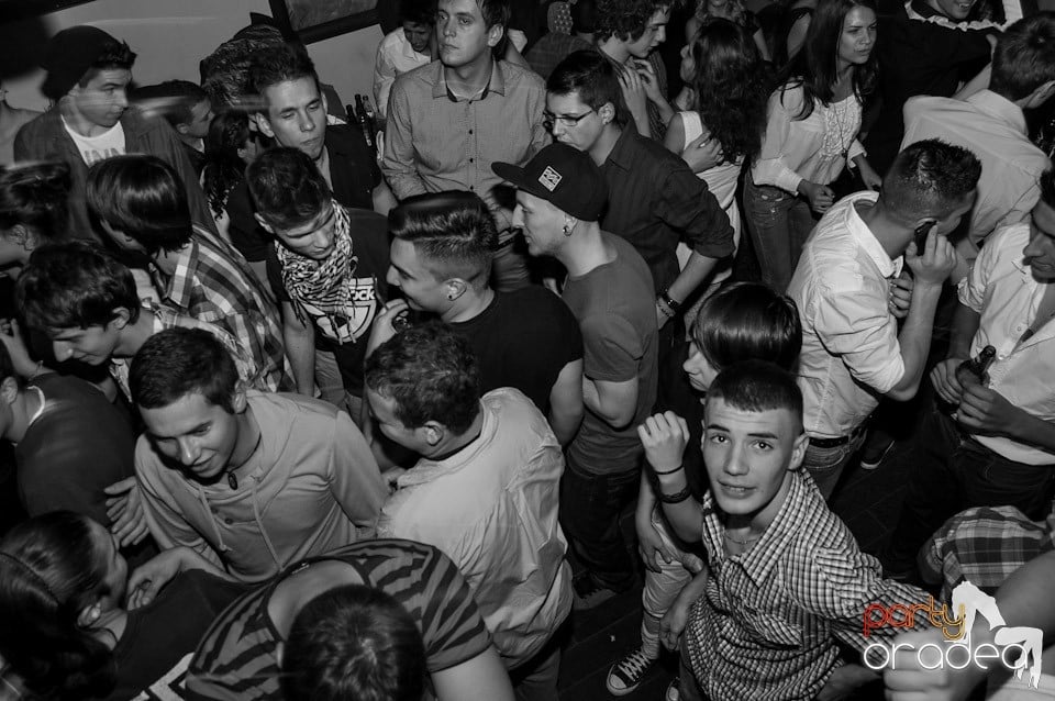 Party în Zulu Caffe, Zulu Caffe