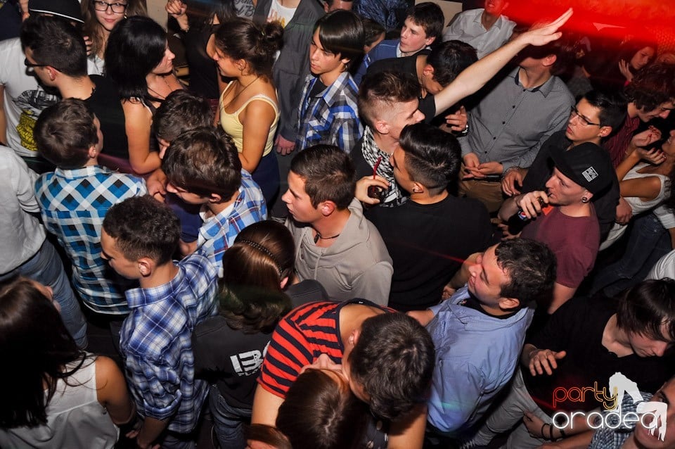 Party în Zulu Caffe, Zulu Caffe