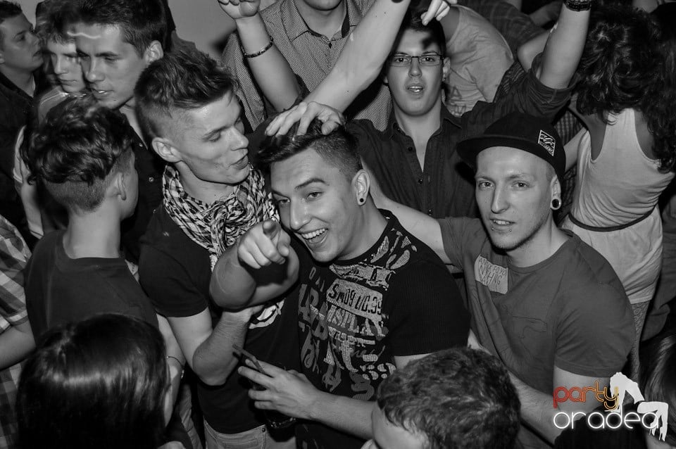 Party în Zulu Caffe, Zulu Caffe