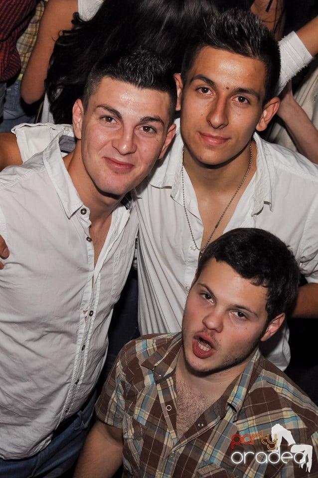 Party în Zulu Caffe, Zulu Caffe