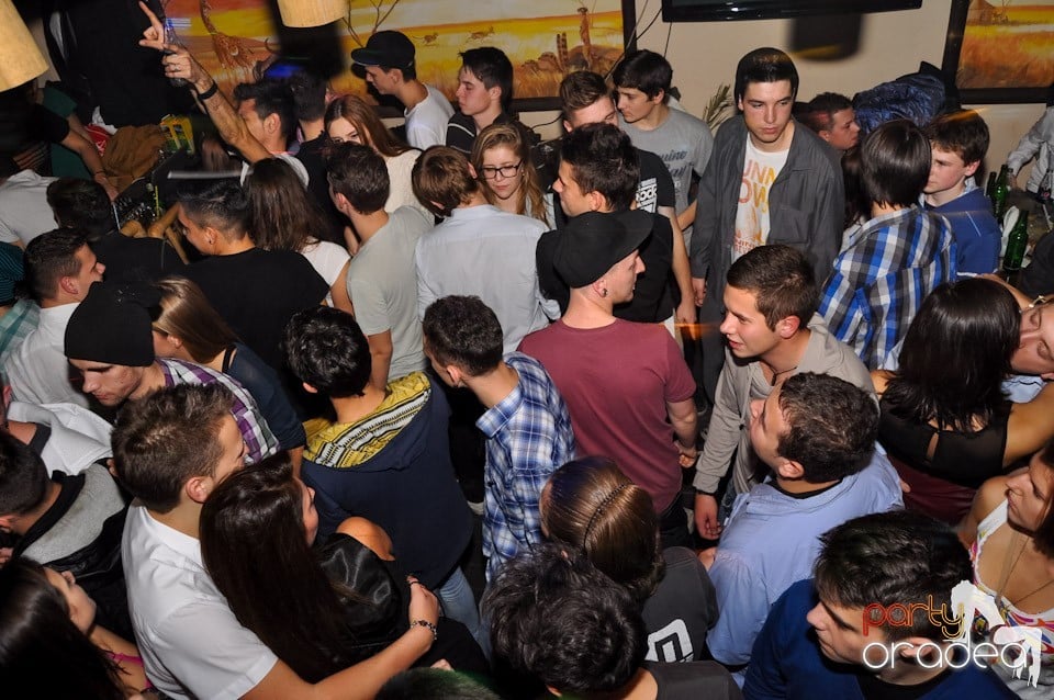 Party în Zulu Caffe, Zulu Caffe