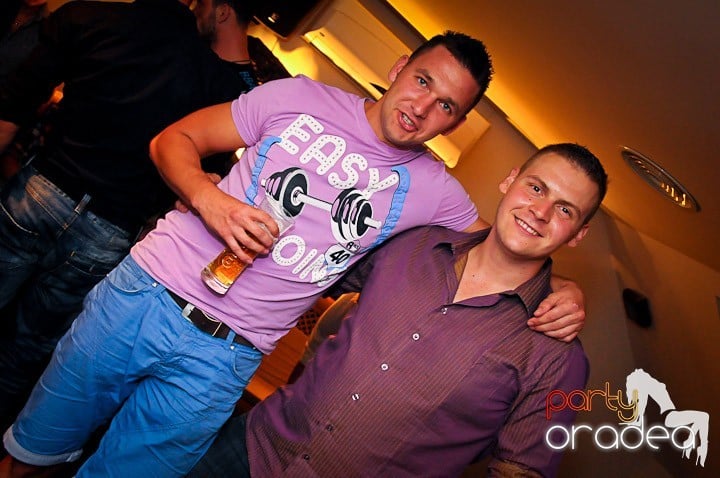 Party în Zulu Caffe, Zulu Caffe