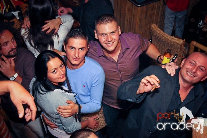 Party în Zulu Caffe, Zulu Caffe