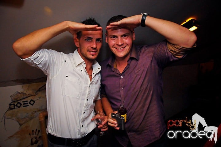 Party în Zulu Caffe, Zulu Caffe