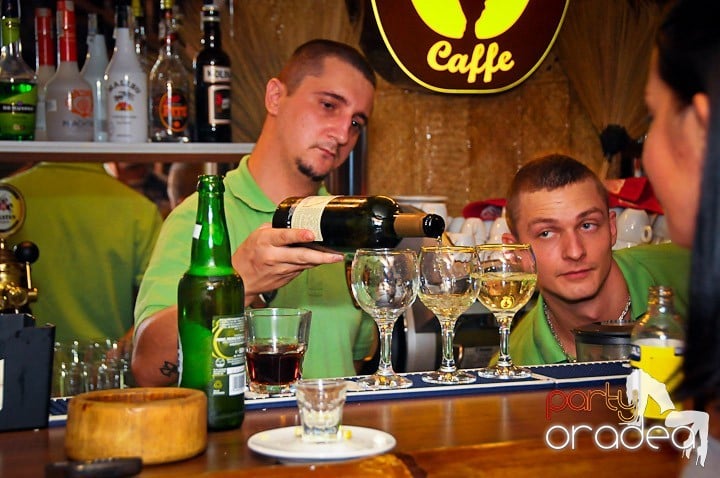 Party în Zulu Caffe, Zulu Caffe