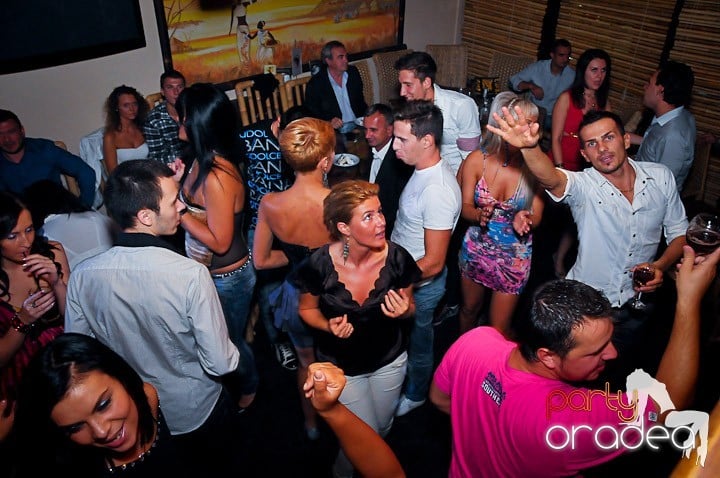 Party în Zulu Caffe, Zulu Caffe