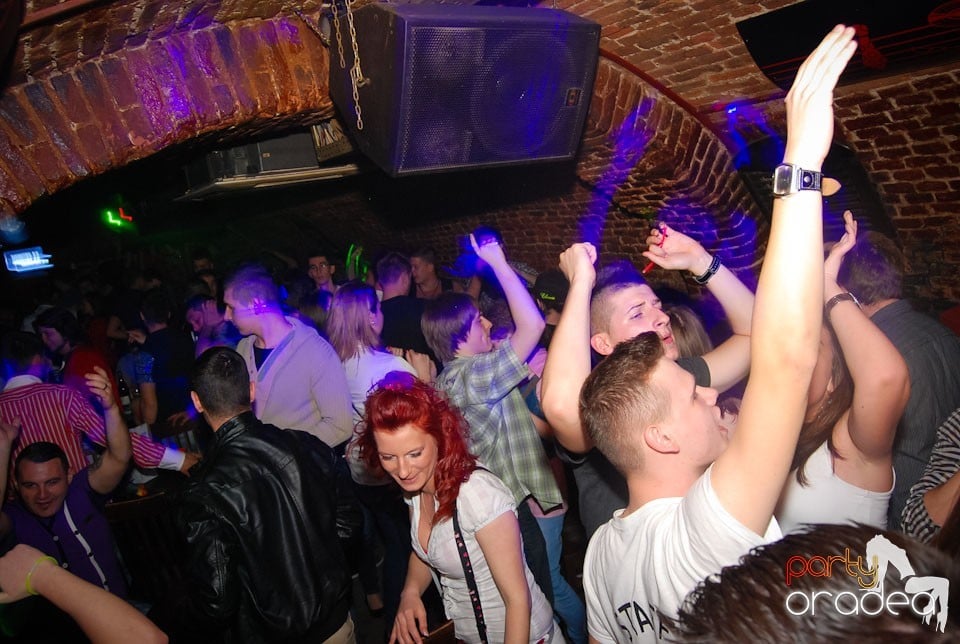 Party incendiar în Escape, 