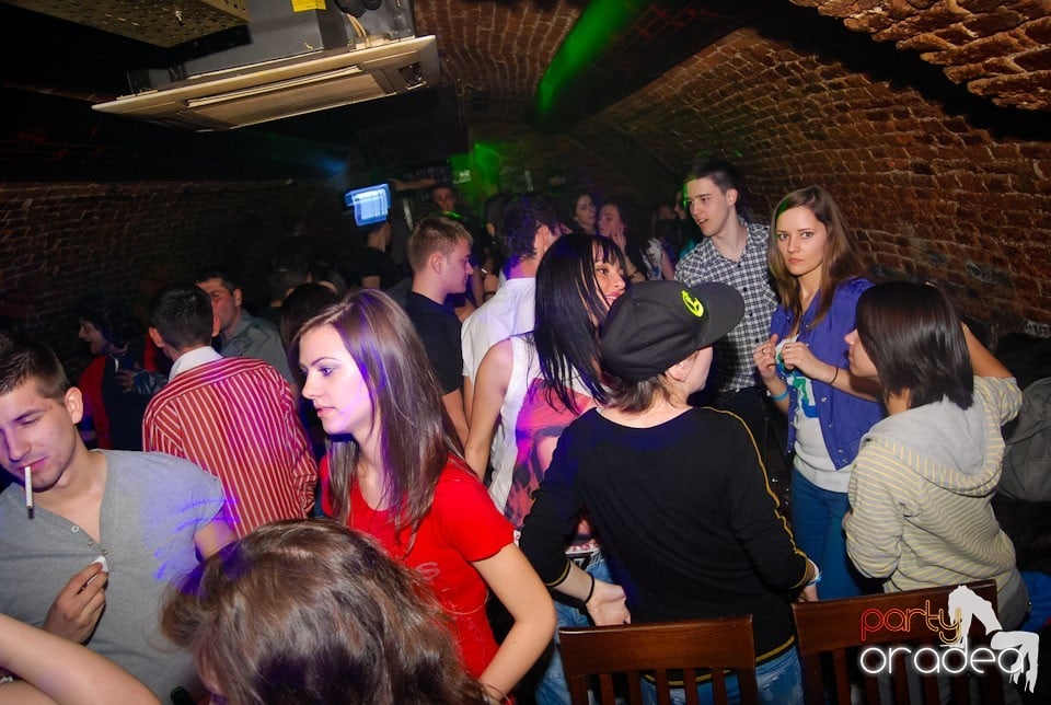 Party incendiar în Escape, 