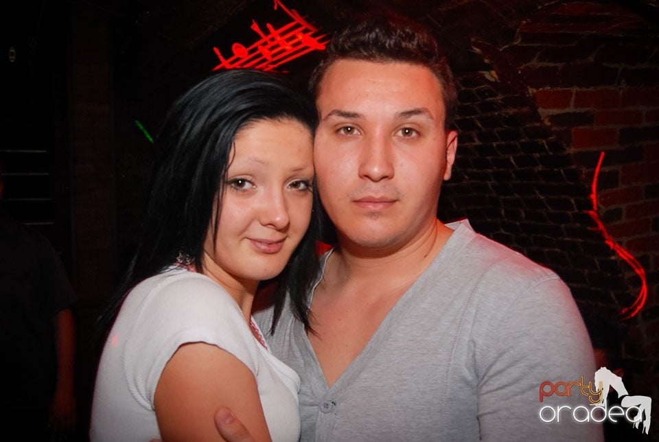 Party incendiar în Escape, 