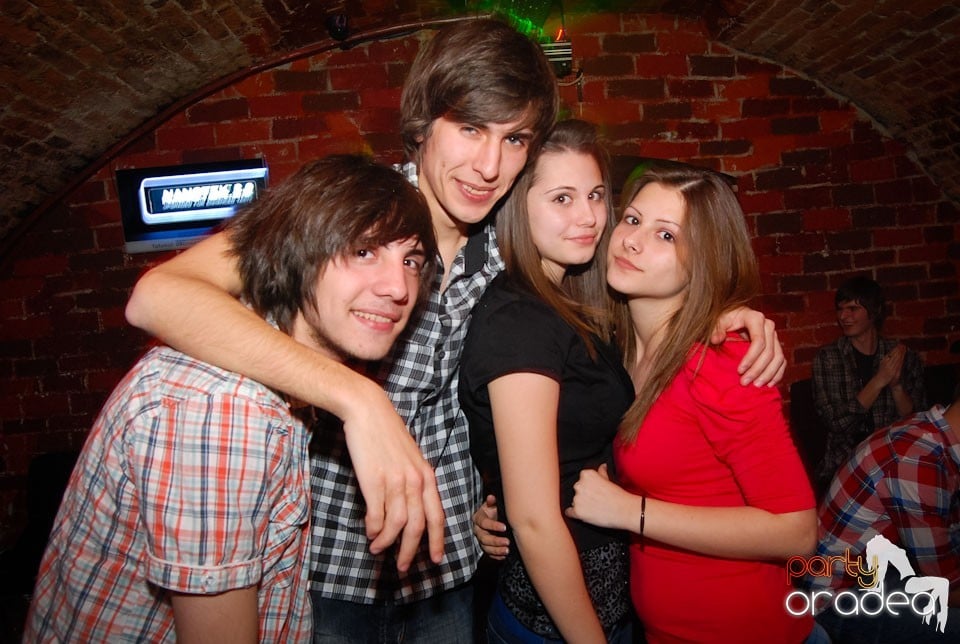 Party incendiar în Escape, 