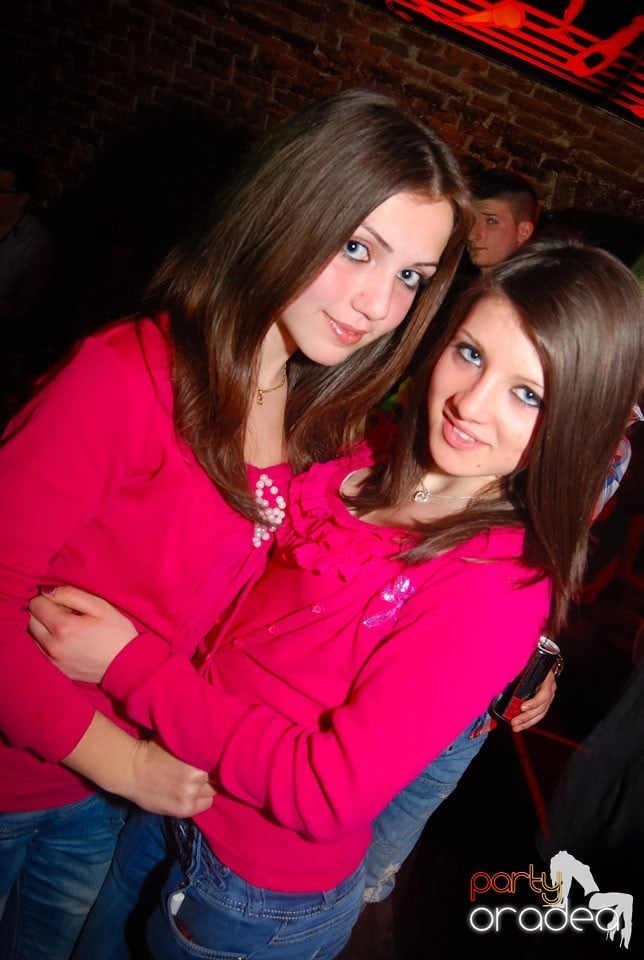 Party incendiar în Escape, 