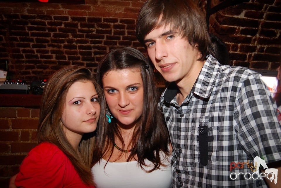 Party incendiar în Escape, 