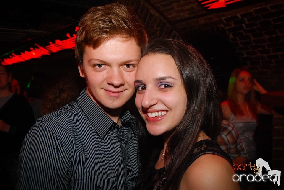 Party incendiar în Escape, 