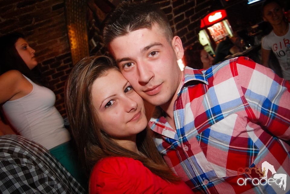 Party incendiar în Escape, 