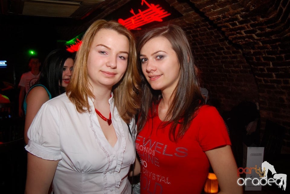 Party incendiar în Escape, 