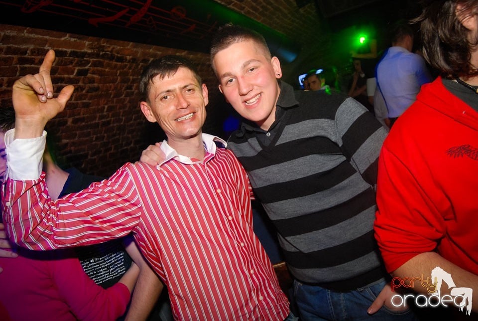 Party incendiar în Escape, 