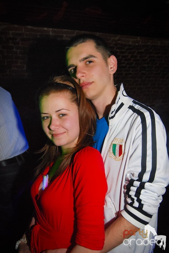 Party incendiar în Escape, 